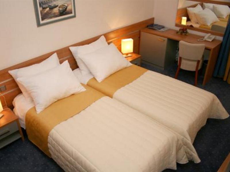 Hotel Eden 4*